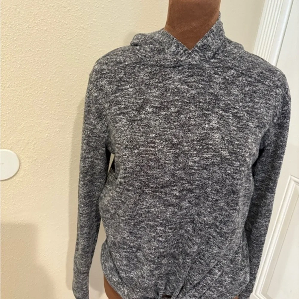 Old Navy Men's Charcoal Turtleneck Sweater